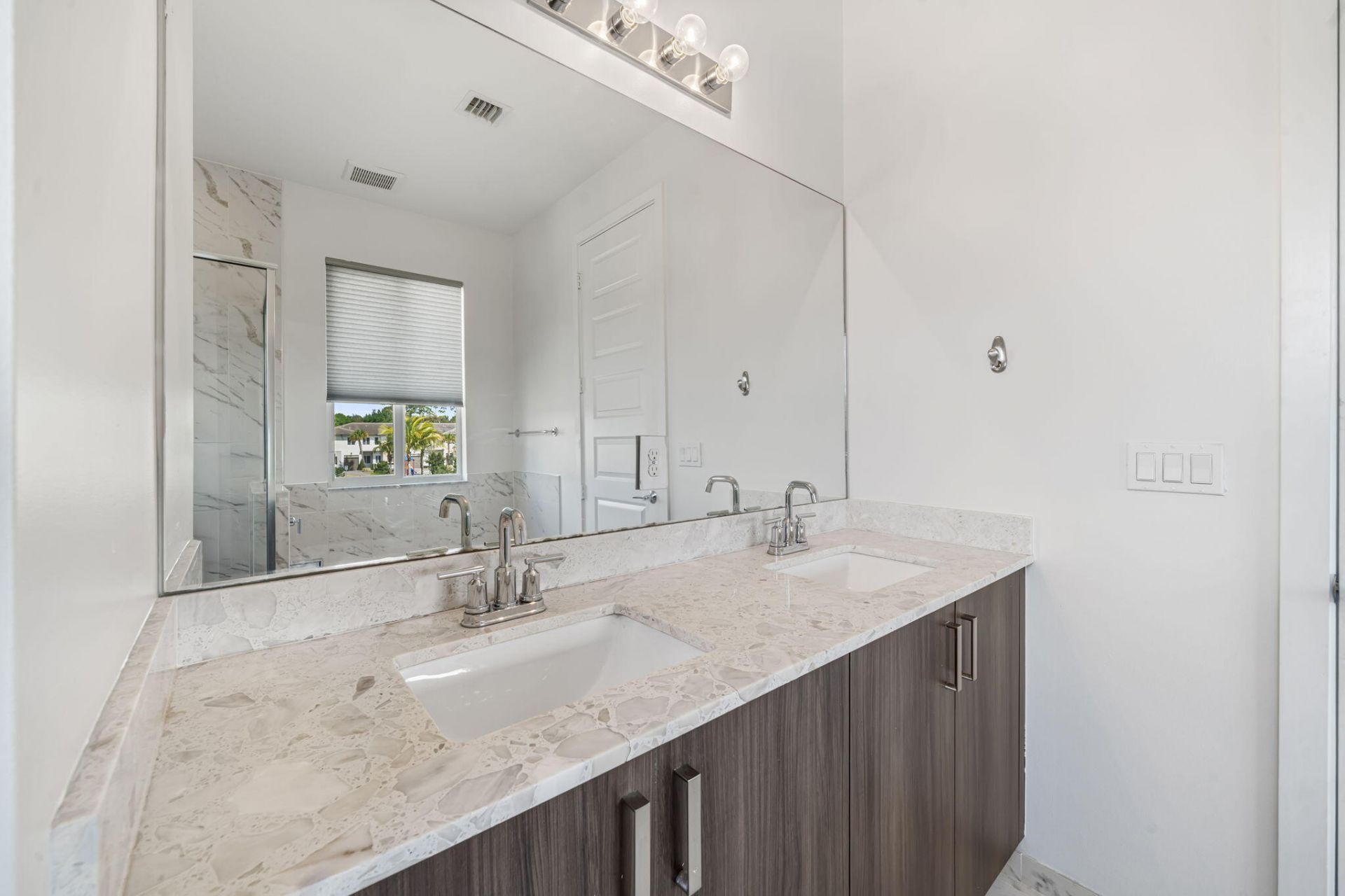 511 Pioneer Way, Royal Palm Beach, FL 33411 Photo