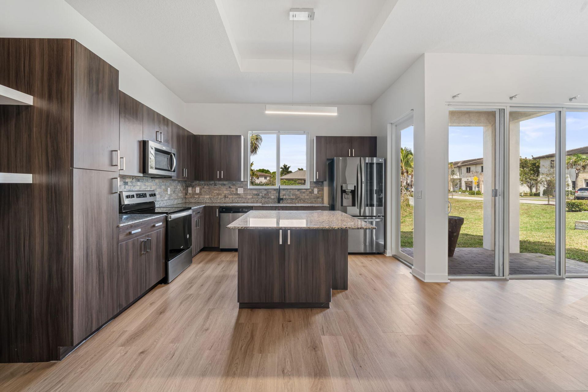 511 Pioneer Way, Royal Palm Beach, FL 33411 Photo