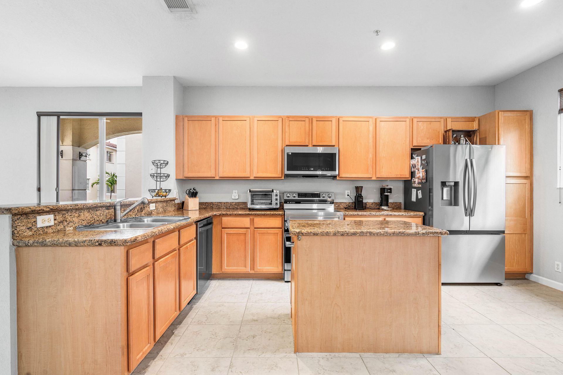 2897 S Greenleaf Circle, Boynton Beach, FL 33426 Photo