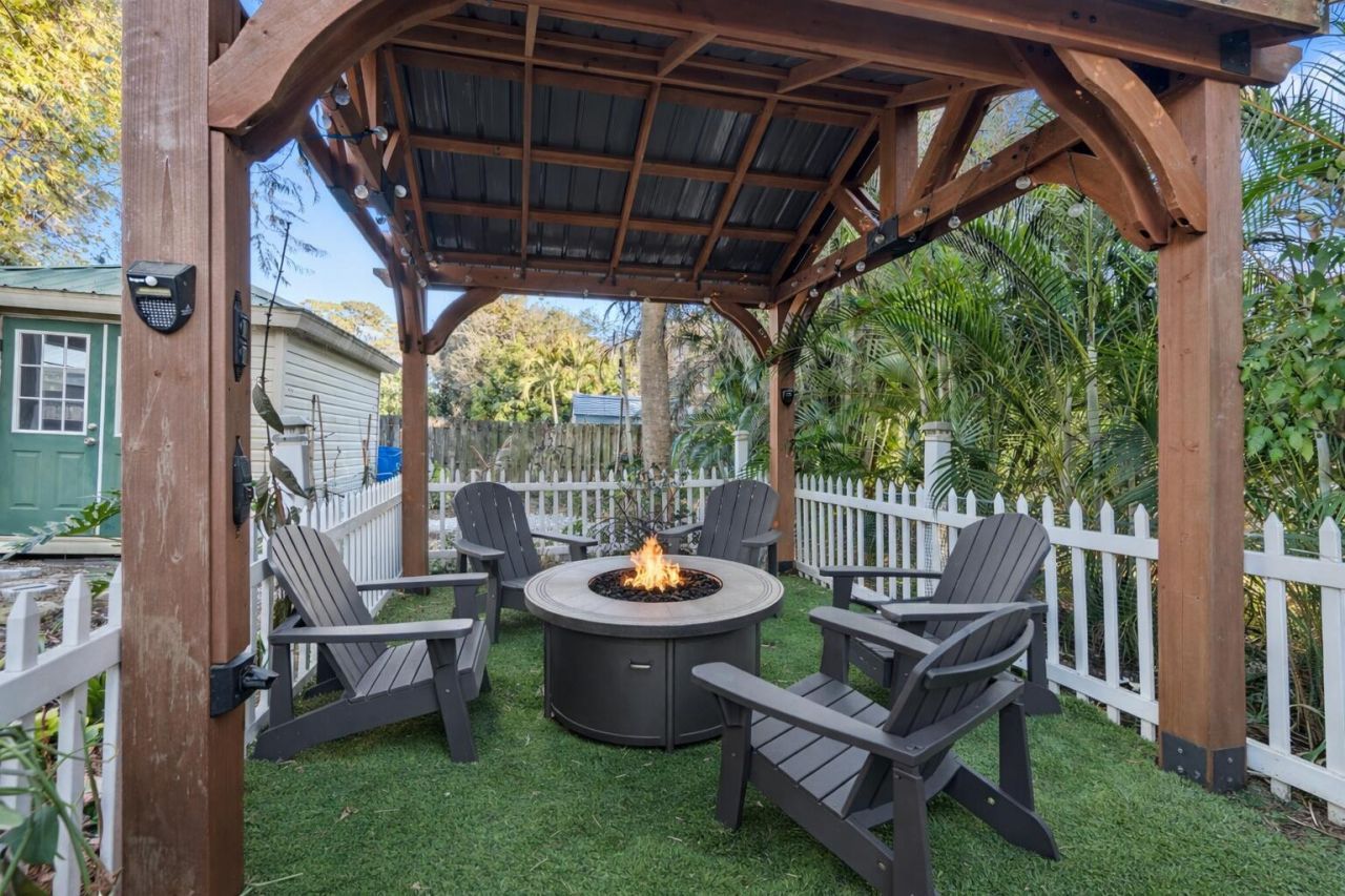 916 SW Abingdon Avenue, Port Saint Lucie, FL 34953 Photo