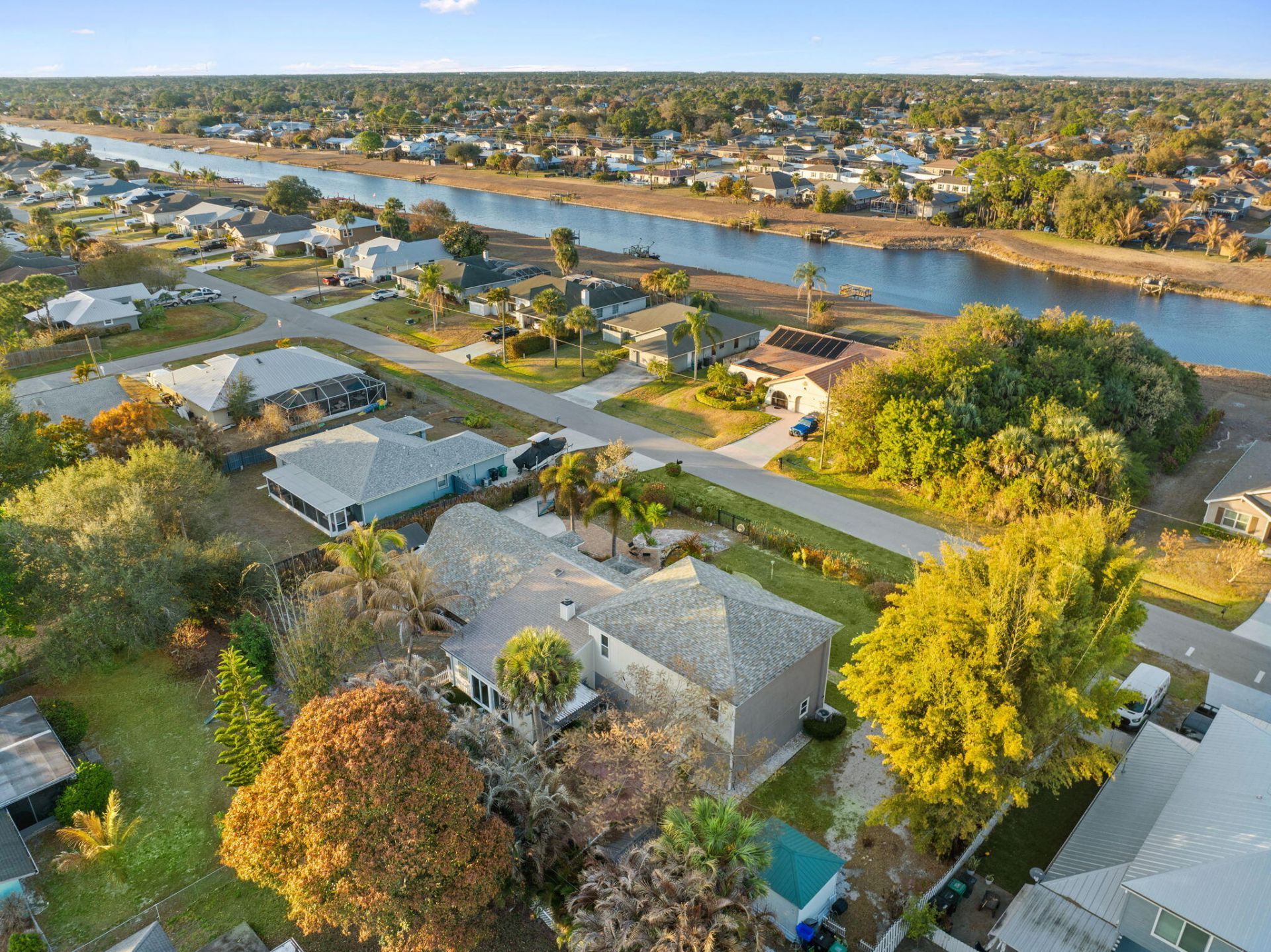 916 SW Abingdon Avenue, Port Saint Lucie, FL 34953 Photo