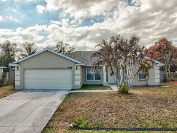 1534 SW Hutchins Street, Port St. Lucie, FL 34983