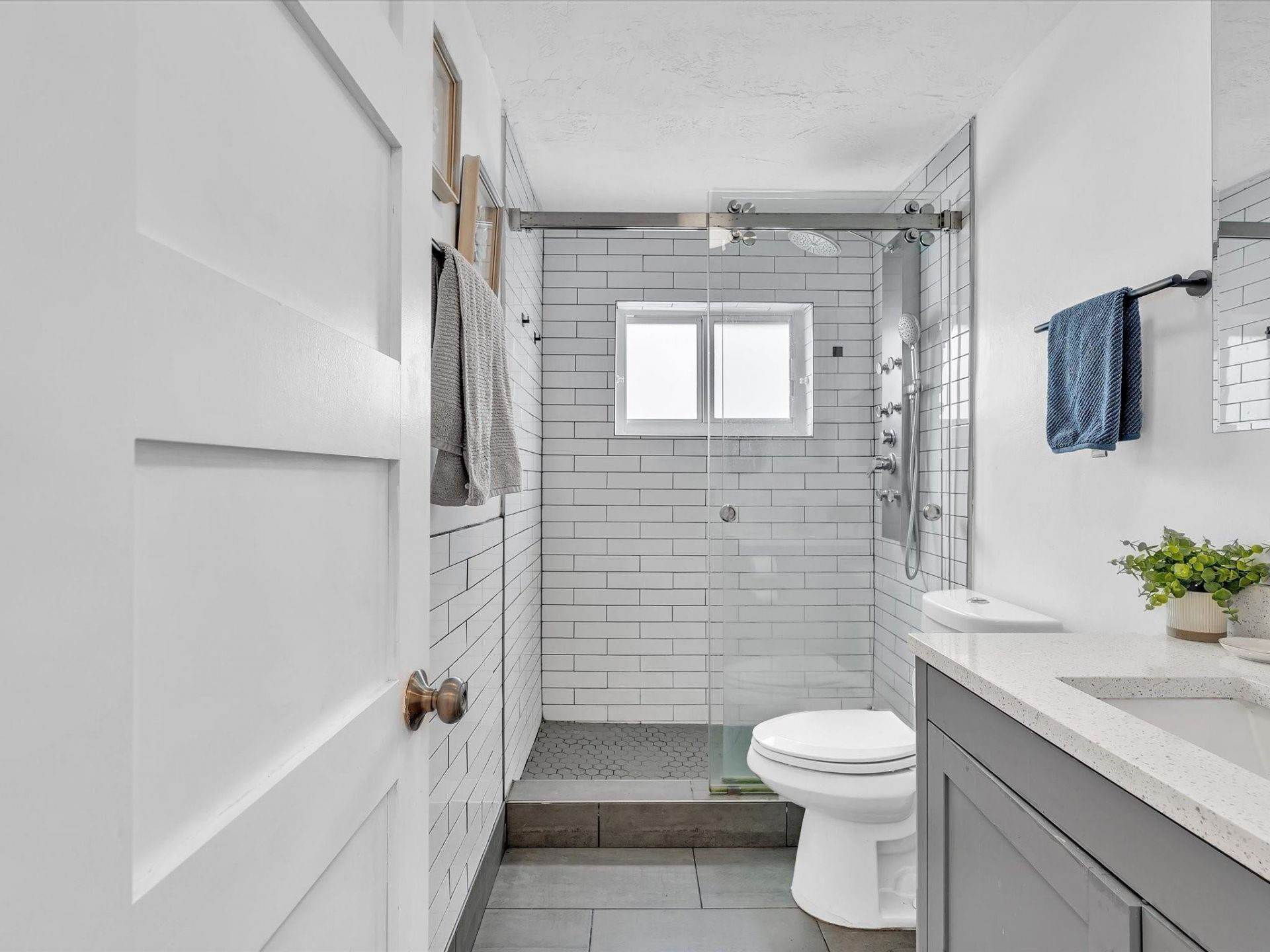 2200 NW 73rd Avenue, Sunrise, FL 33313 Photo