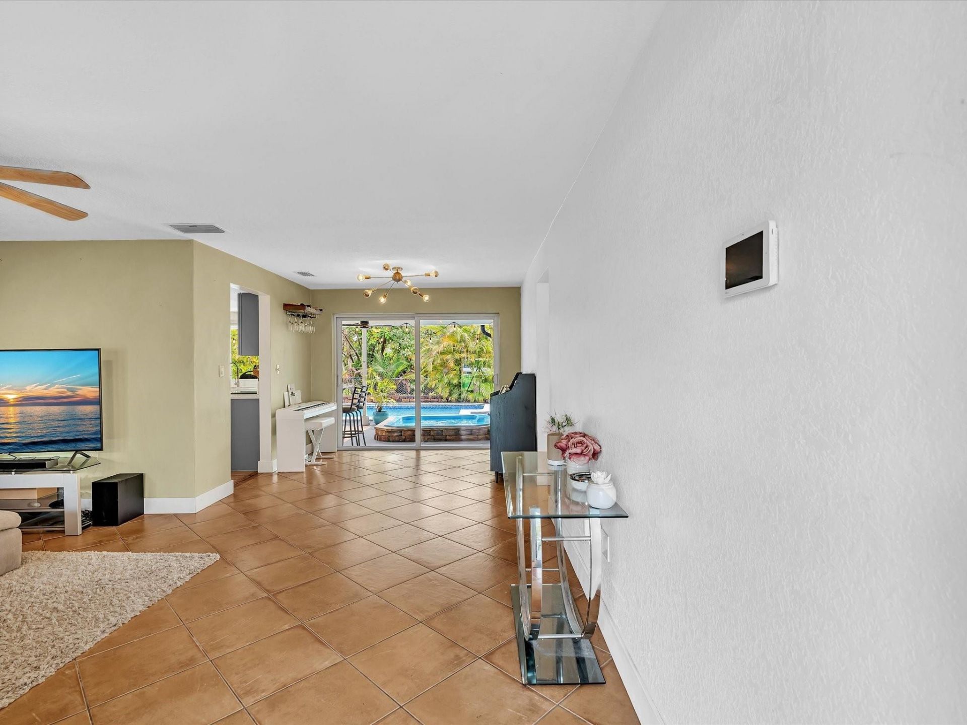 2200 NW 73rd Avenue, Sunrise, FL 33313 Photo