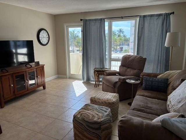 133 N Pompano Beach Boulevard, Unit 209, Pompano Beach, FL 33062 Photo