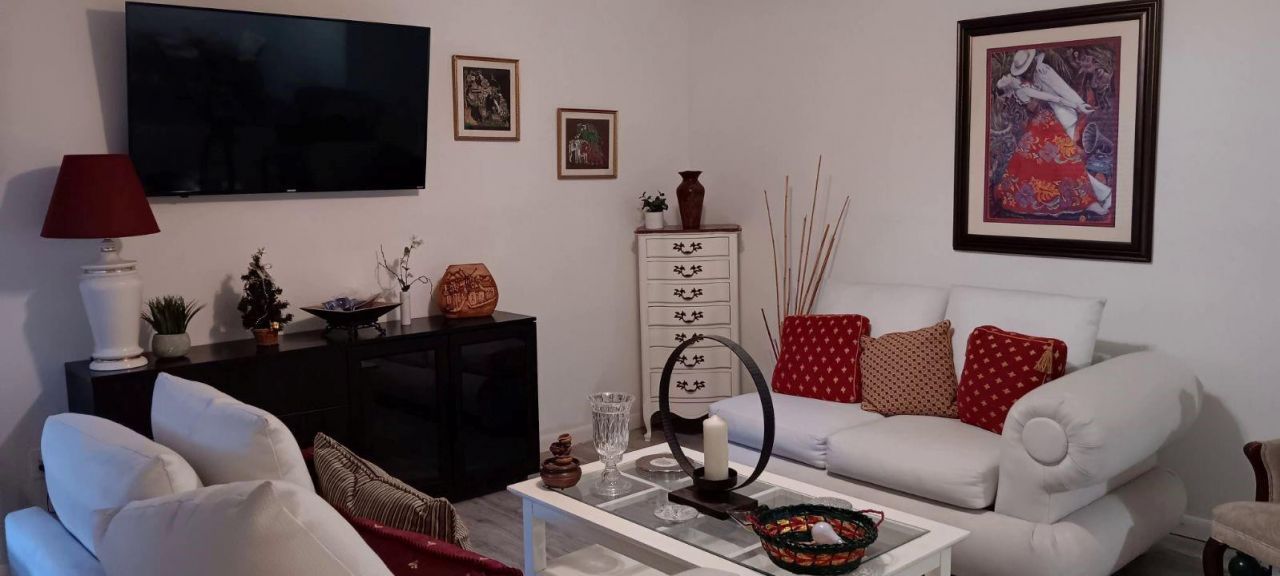 17090 NE 14th Ave, Unit 211, North Miami Beach, FL 33162 Photo