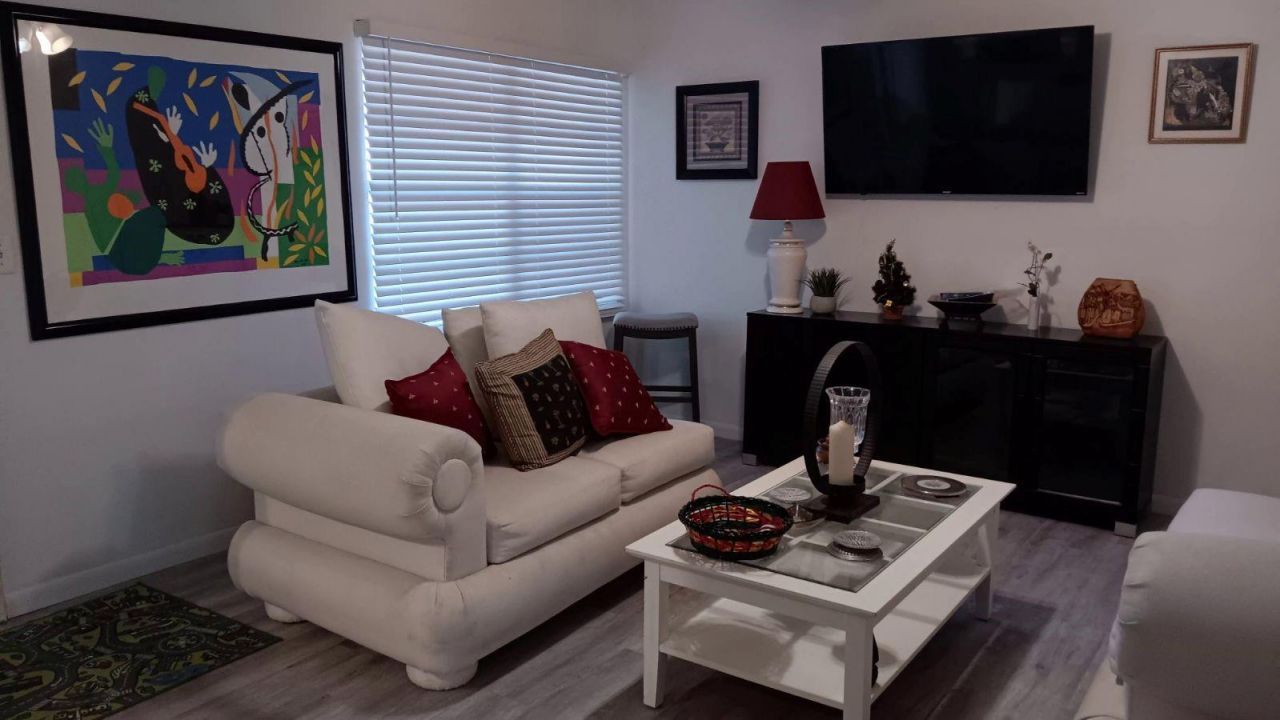 17090 NE 14th Ave, Unit 211, North Miami Beach, FL 33162 Photo