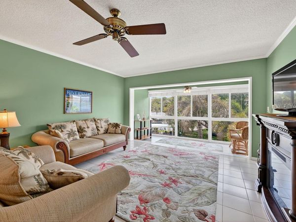 1200 SW 12th St, Unit 301, Fort Lauderdale, FL 33315