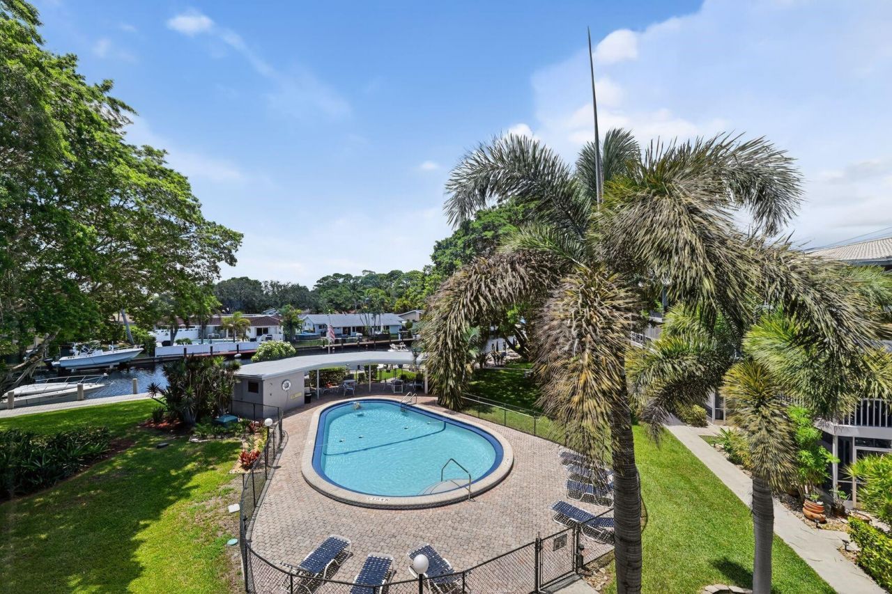 1200 SW 12th Street, Unit 301, Fort Lauderdale, FL 33315 Photo
