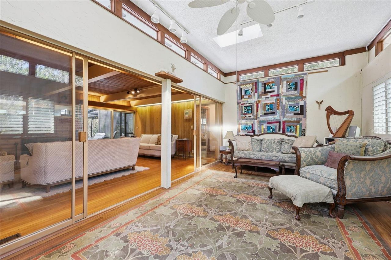 2074 NW 11th Road, Gainesville, FL 32605 Photo