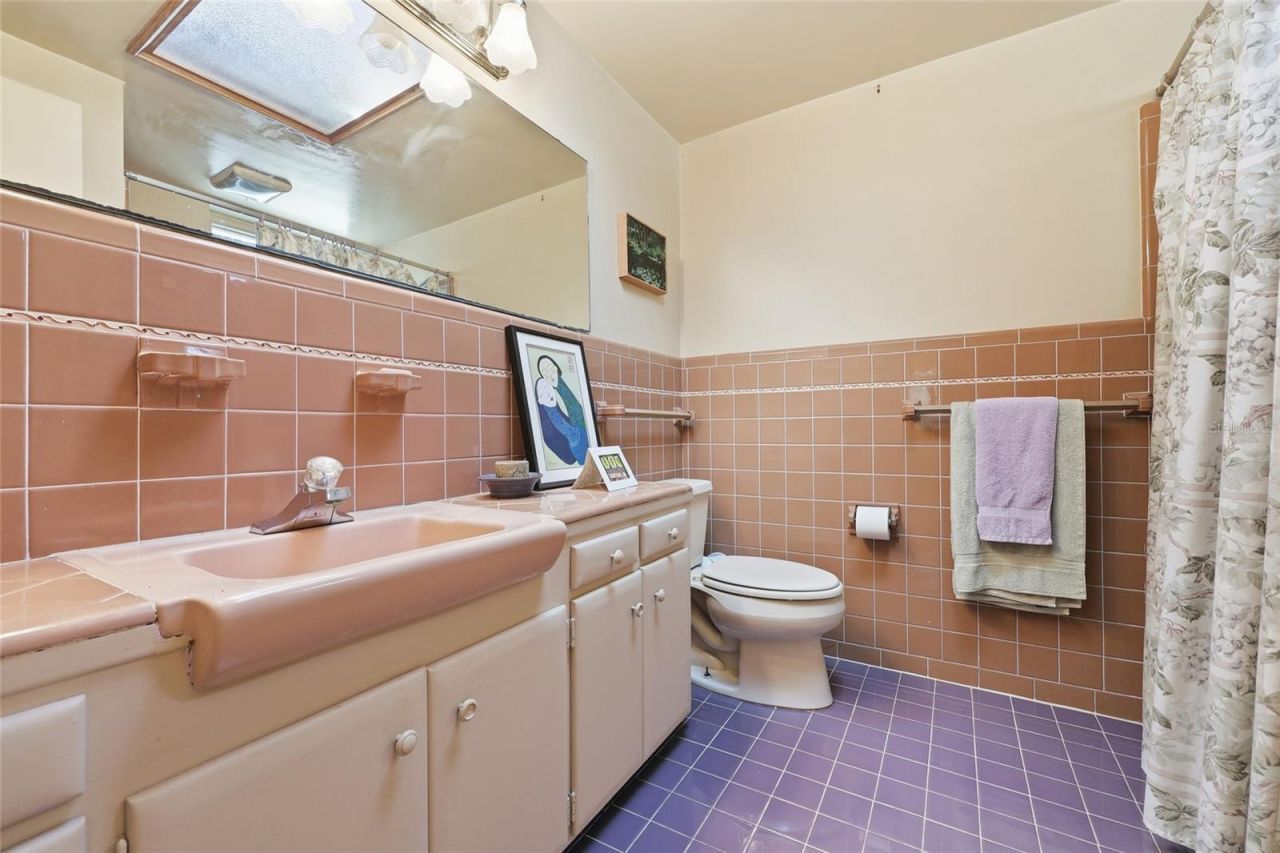 2074 NW 11th Road, Gainesville, FL 32605 Photo