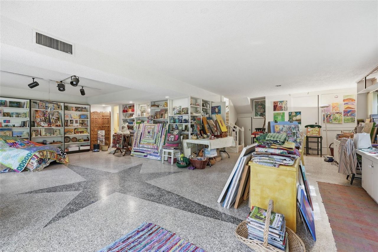 2074 NW 11th Road, Gainesville, FL 32605 Photo