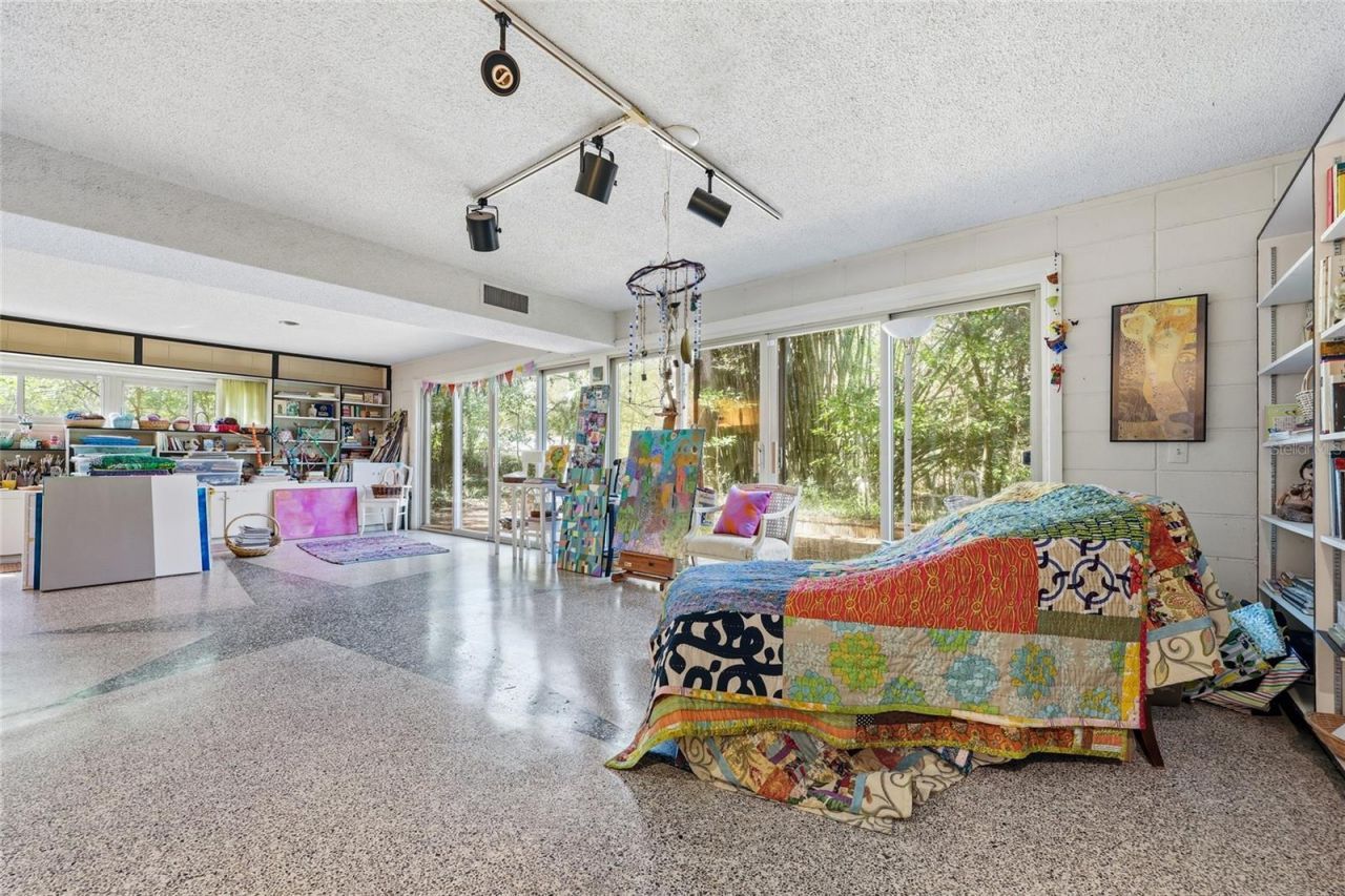 2074 NW 11th Road, Gainesville, FL 32605 Photo