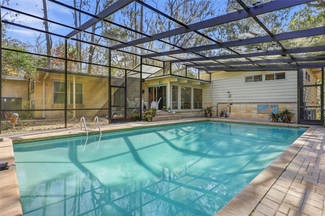 2074 NW 11th Road, Gainesville, FL 32605 Photo