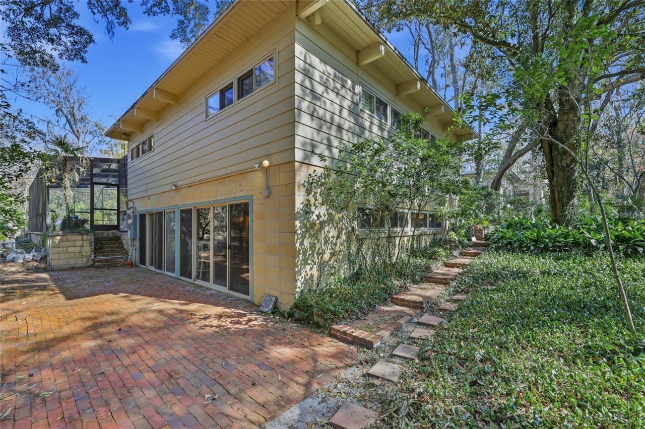 2074 NW 11th Road, Gainesville, FL 32605 Photo