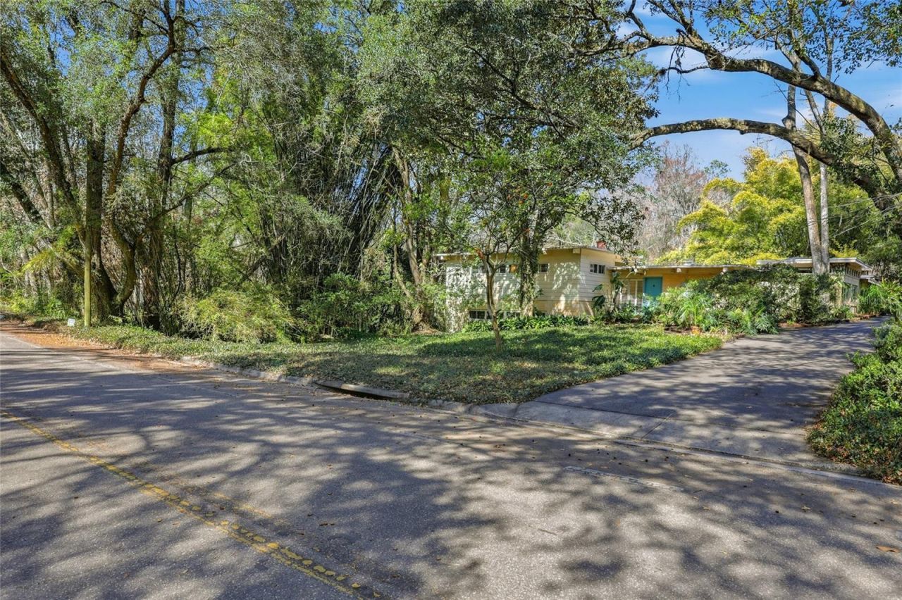 2074 NW 11th Road, Gainesville, FL 32605 Photo