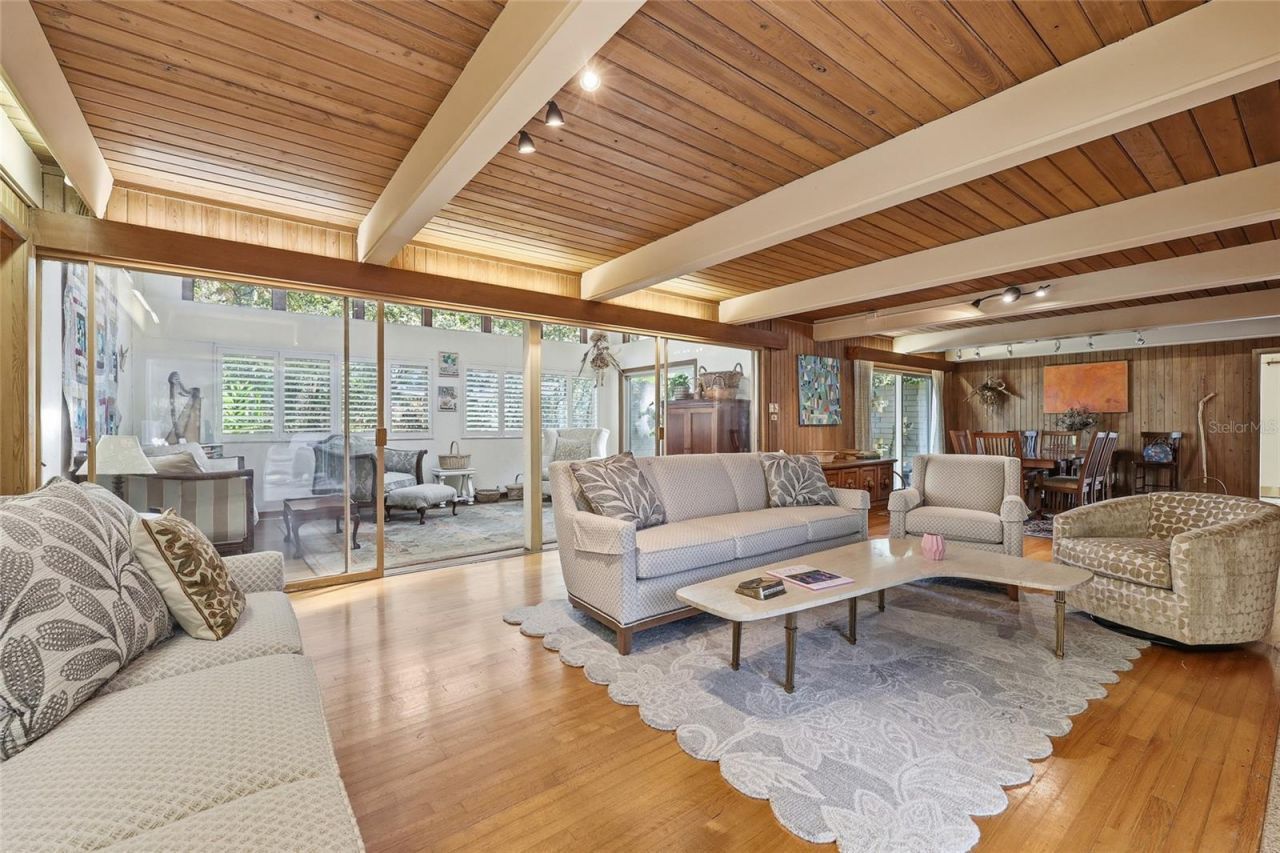 2074 NW 11th Road, Gainesville, FL 32605 Photo