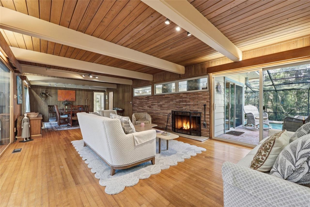 2074 NW 11th Road, Gainesville, FL 32605 Photo