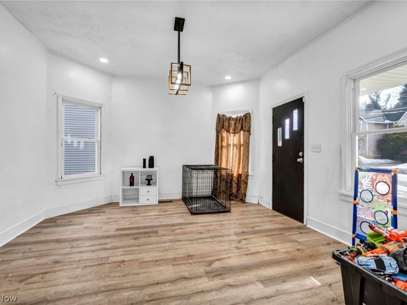 6923 Fullerton Avenue, Cleveland, OH 44105 Photo 13