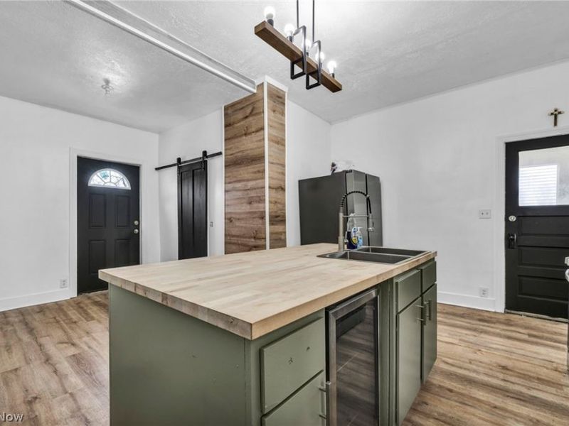 6923 Fullerton Avenue, Cleveland, OH 44105 Photo 19