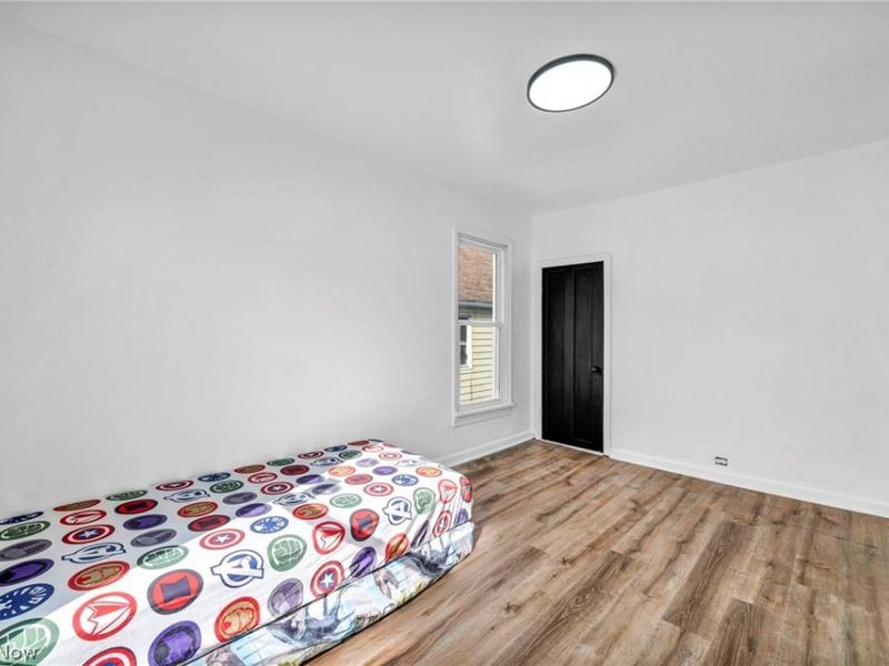 6923 Fullerton Avenue, Cleveland, OH 44105 Photo 29