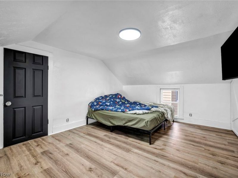 6923 Fullerton Avenue, Cleveland, OH 44105 Photo 34