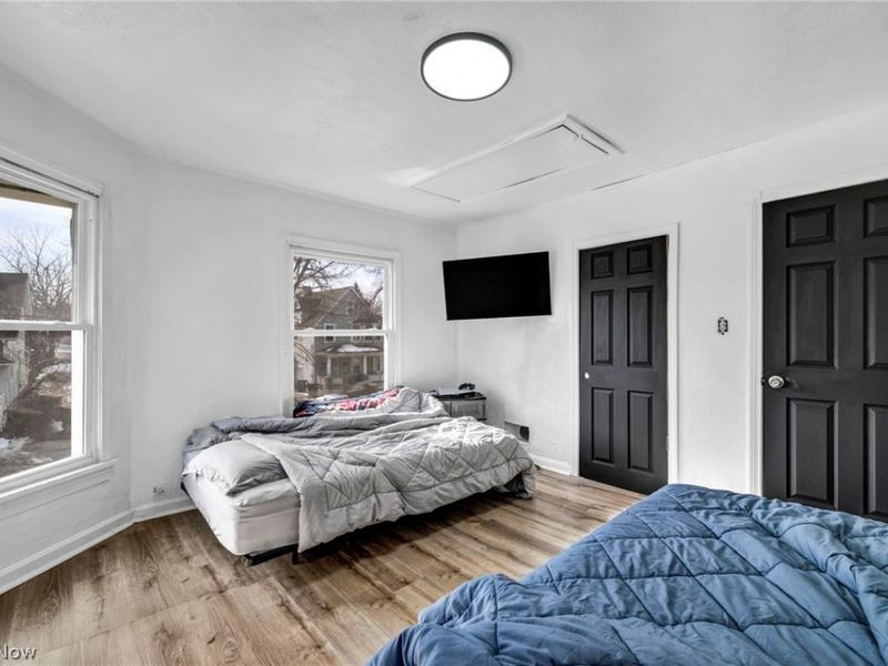 6923 Fullerton Avenue, Cleveland, OH 44105 Photo 40