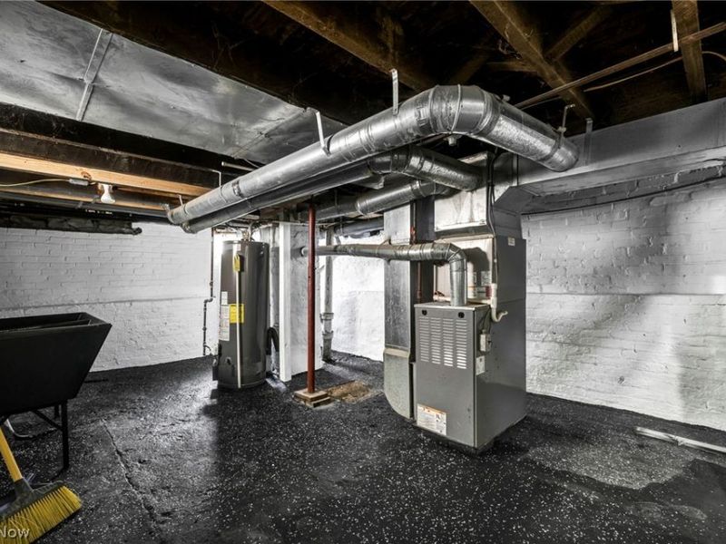 6923 Fullerton Avenue, Cleveland, OH 44105 Photo 42