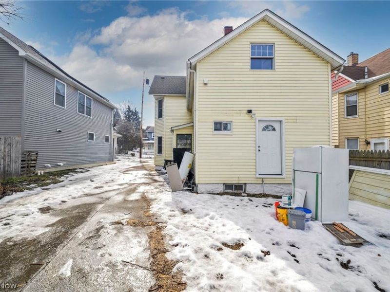 6923 Fullerton Avenue, Cleveland, OH 44105 Photo 47