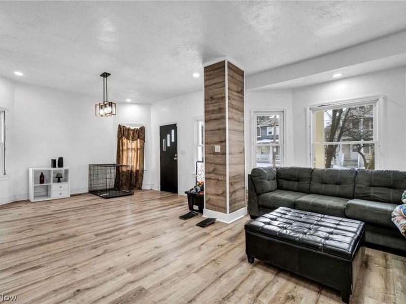 6923 Fullerton Avenue, Cleveland, OH 44105 Photo 9