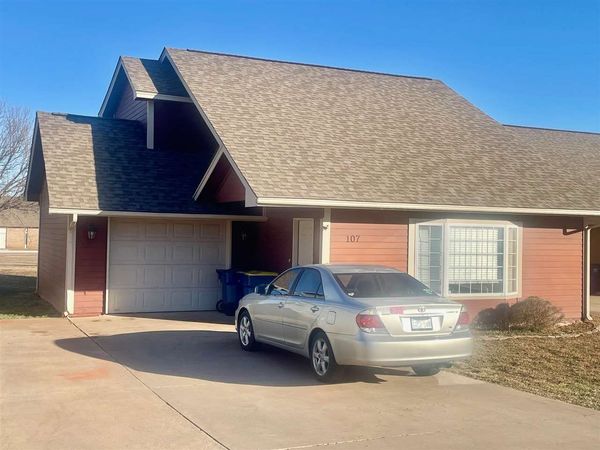 107 S Wedgewood Avenue, Stillwater, OK 00000