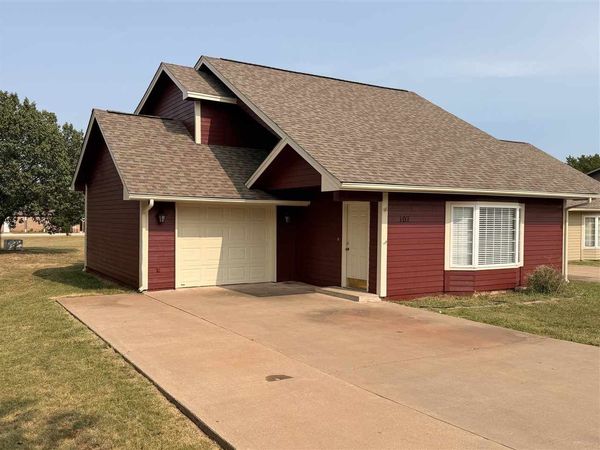 107 S Wedgewood Avenue, Stillwater, OK 00000