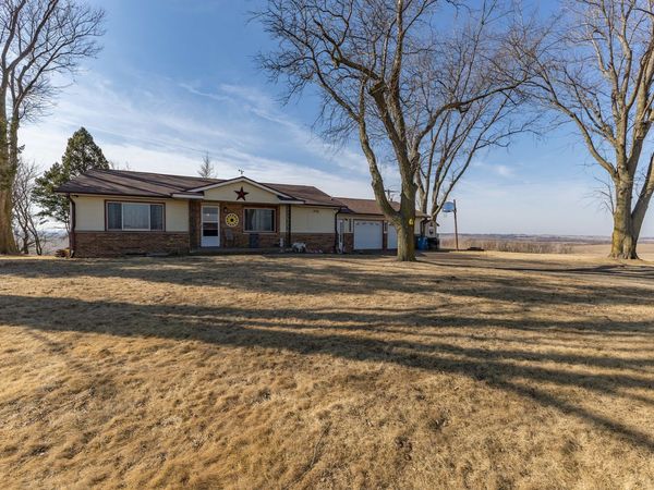 3779 136 Highway, Bryant, IA 52727