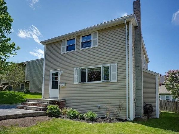 15 Lincoln Ave, Hull, MA 02045