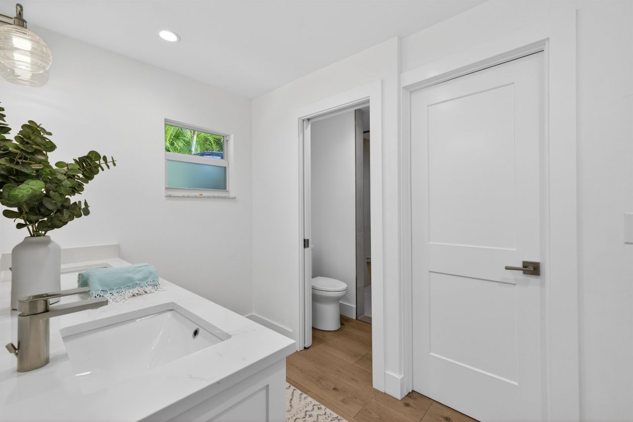 1103 Captains Walk St, Sanibel, FL 33957 Photo