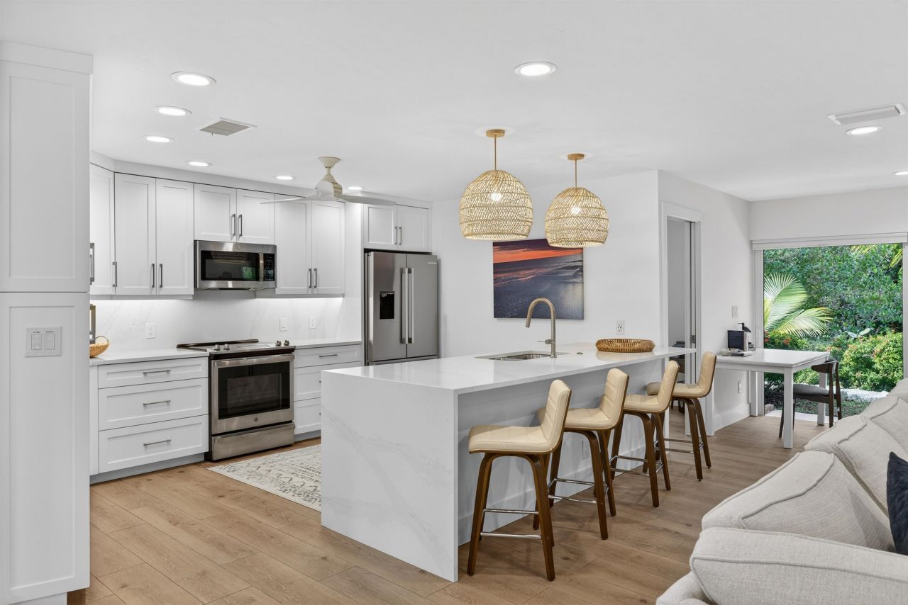 1103 Captains Walk St, Sanibel, FL 33957 Photo