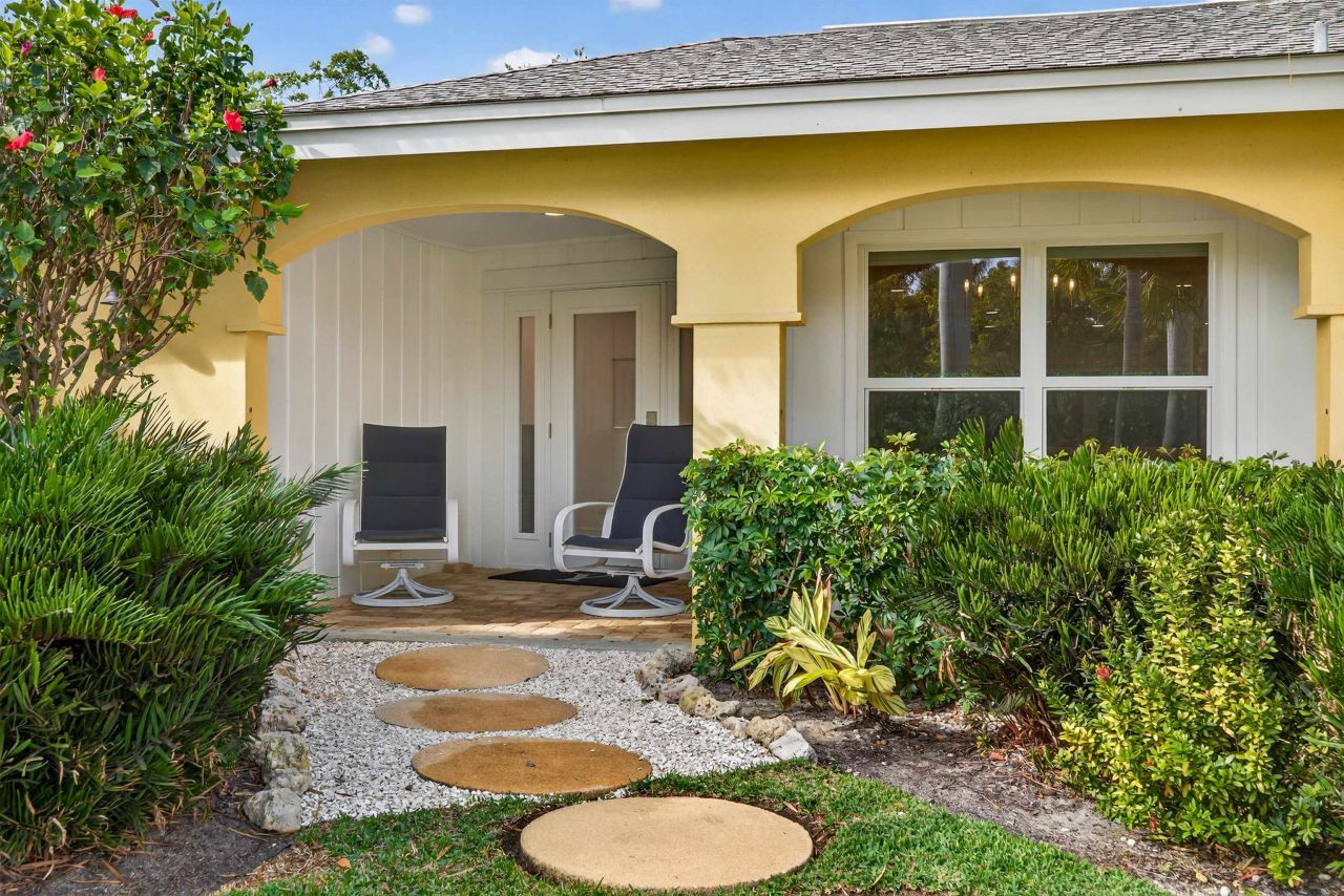 1103 Captains Walk St, Sanibel, FL 33957 Photo