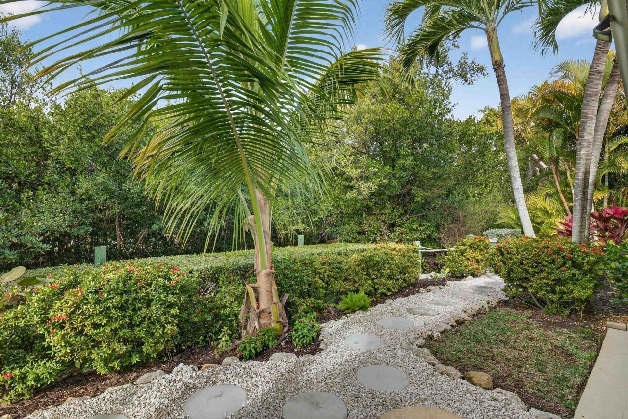 1103 Captains Walk St, Sanibel, FL 33957 Photo
