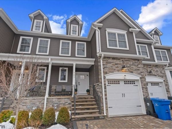 101 Valentino Dr, Old Bridge, NJ 08857