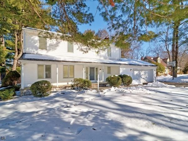 174 Crescent Rd, Florham Park, NJ 07932