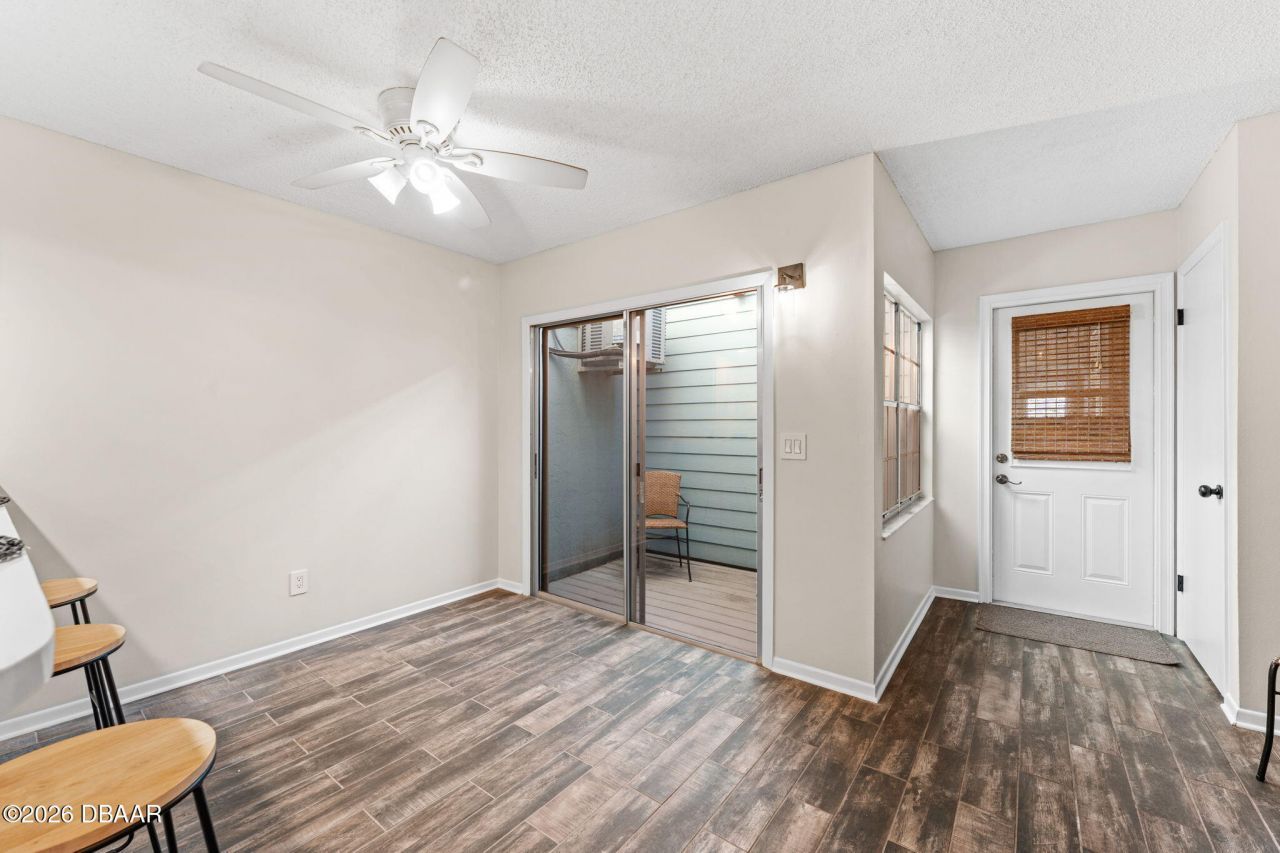 101 N Pine Street, Unit 2, New Smyrna Beach, FL 32169 Photo