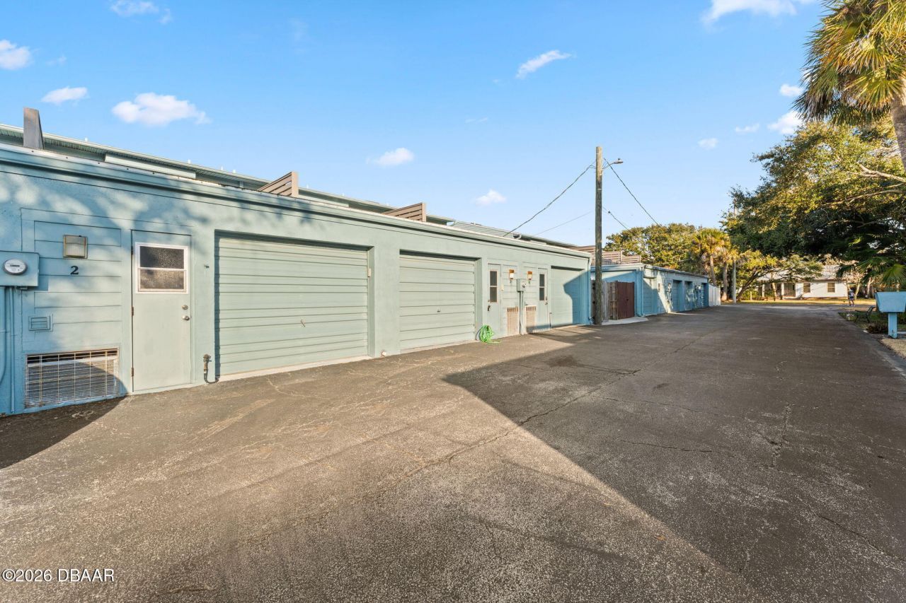 101 N Pine Street, Unit 2, New Smyrna Beach, FL 32169 Photo