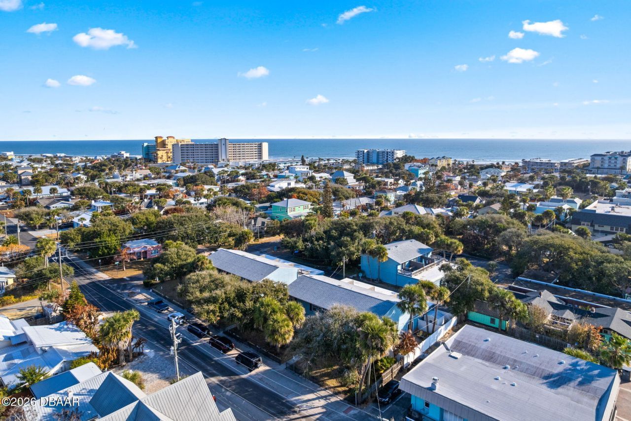 101 N Pine Street, Unit 2, New Smyrna Beach, FL 32169 Photo