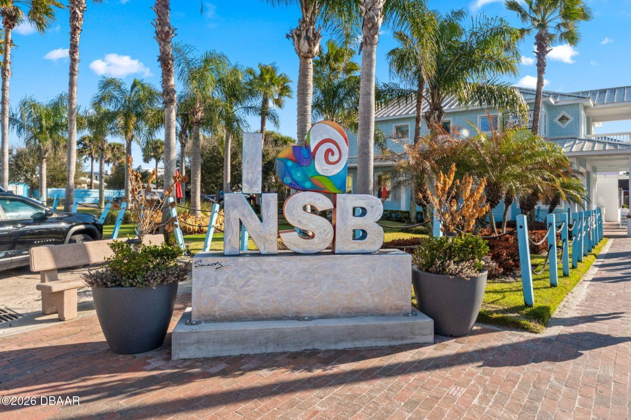 101 N Pine Street, Unit 2, New Smyrna Beach, FL 32169 Photo