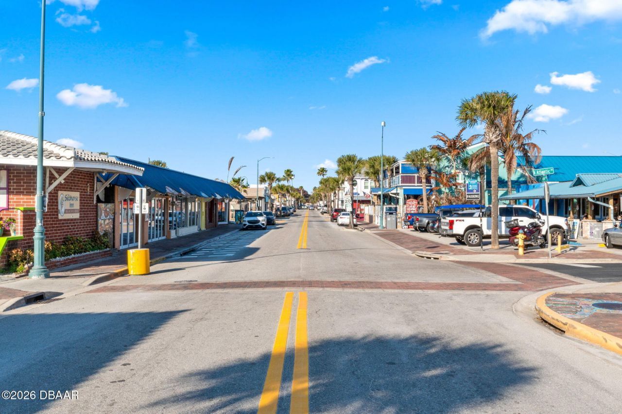 101 N Pine Street, Unit 2, New Smyrna Beach, FL 32169 Photo