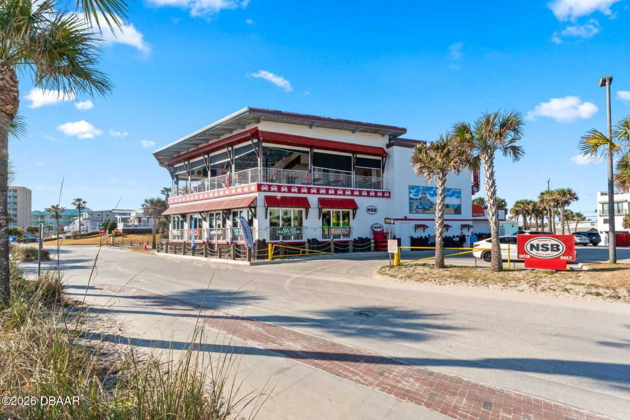 101 N Pine Street, Unit 2, New Smyrna Beach, FL 32169 Photo