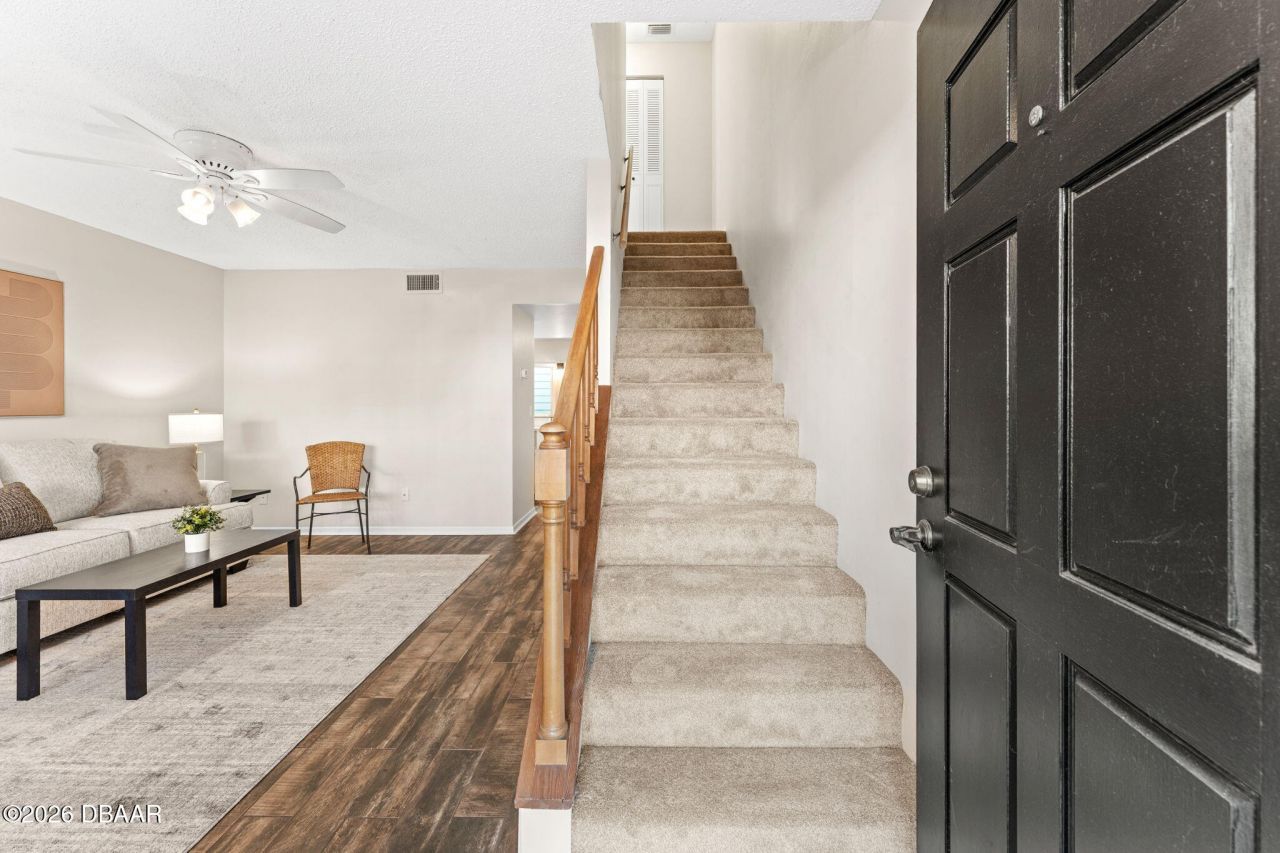 101 N Pine Street, Unit 2, New Smyrna Beach, FL 32169 Photo