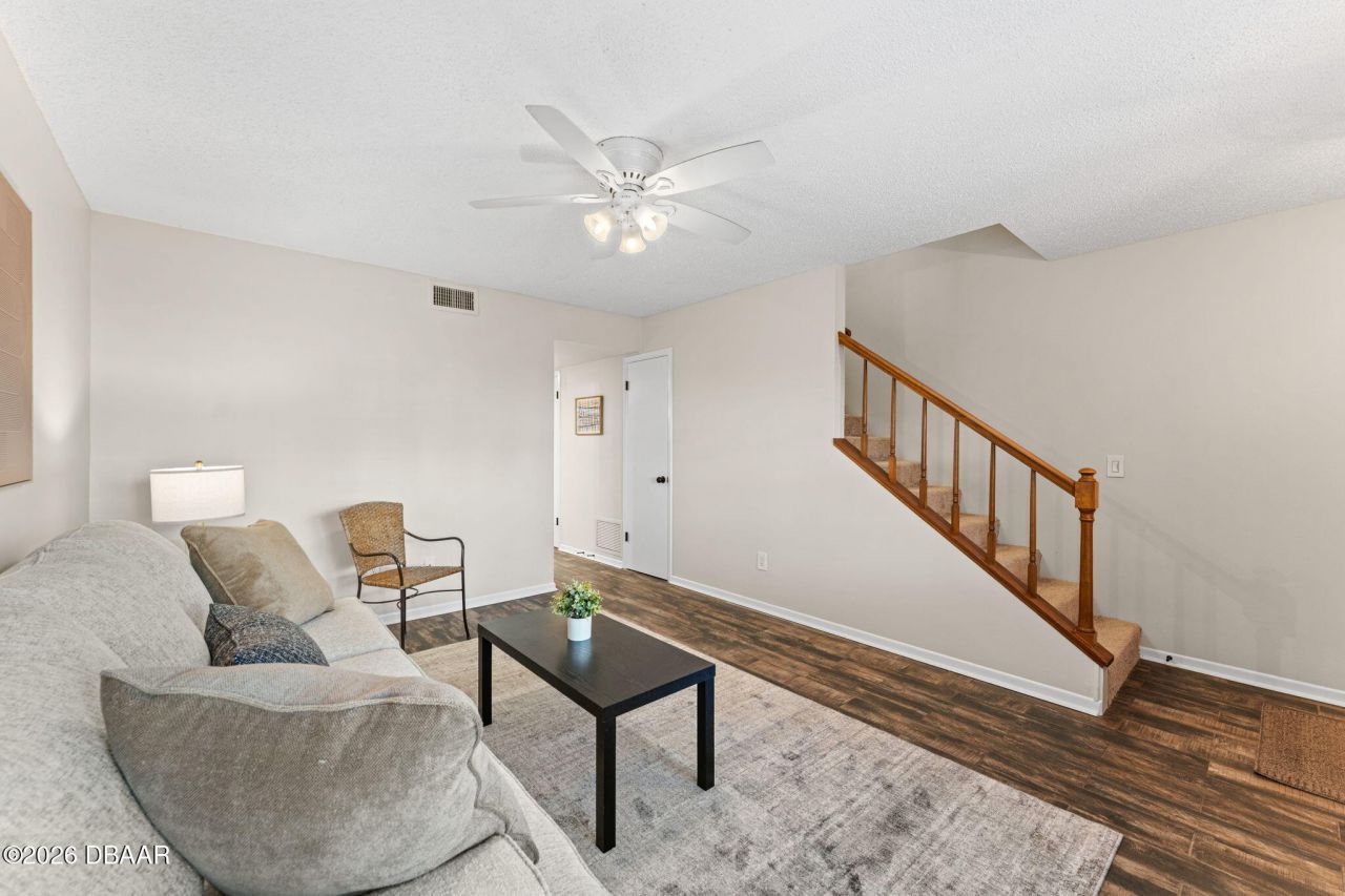 101 N Pine Street, Unit 2, New Smyrna Beach, FL 32169 Photo