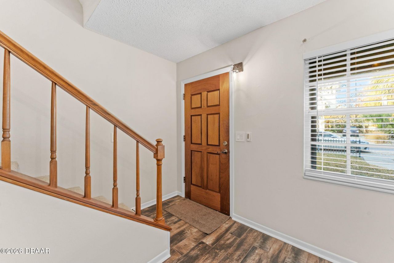 101 N Pine Street, Unit 2, New Smyrna Beach, FL 32169 Photo