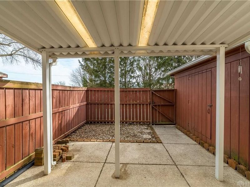 544 Adrian Court, Brookville, OH 45309 Photo 15